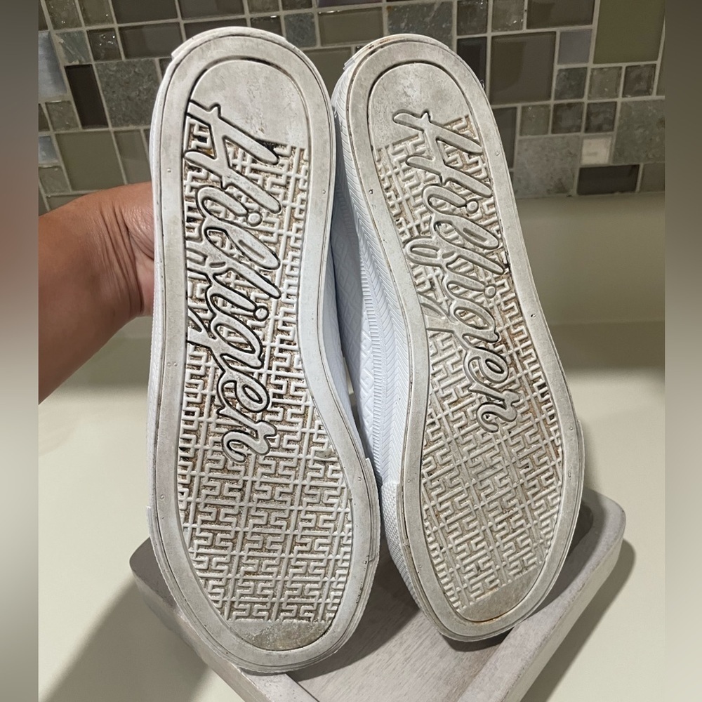 Tommy Hilfiger White and Red Embossed Sneakers - Picture 6 of 9